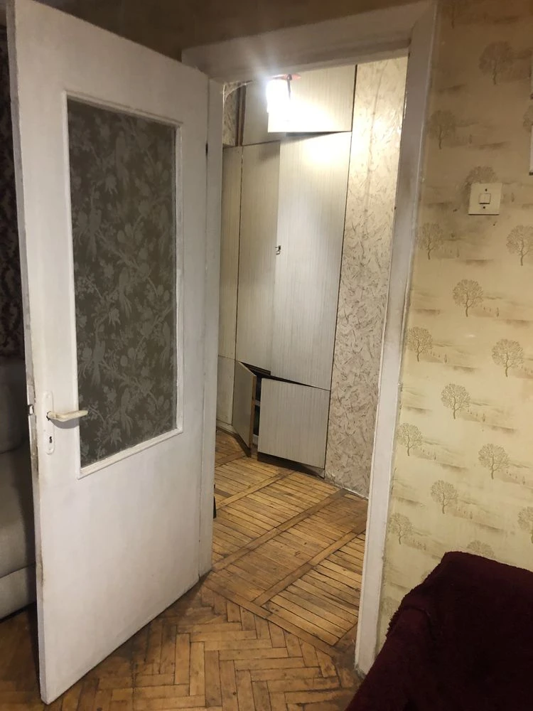 Sale of a 2-room apartment on вул. Kotsilovського (Mekhnikova) center