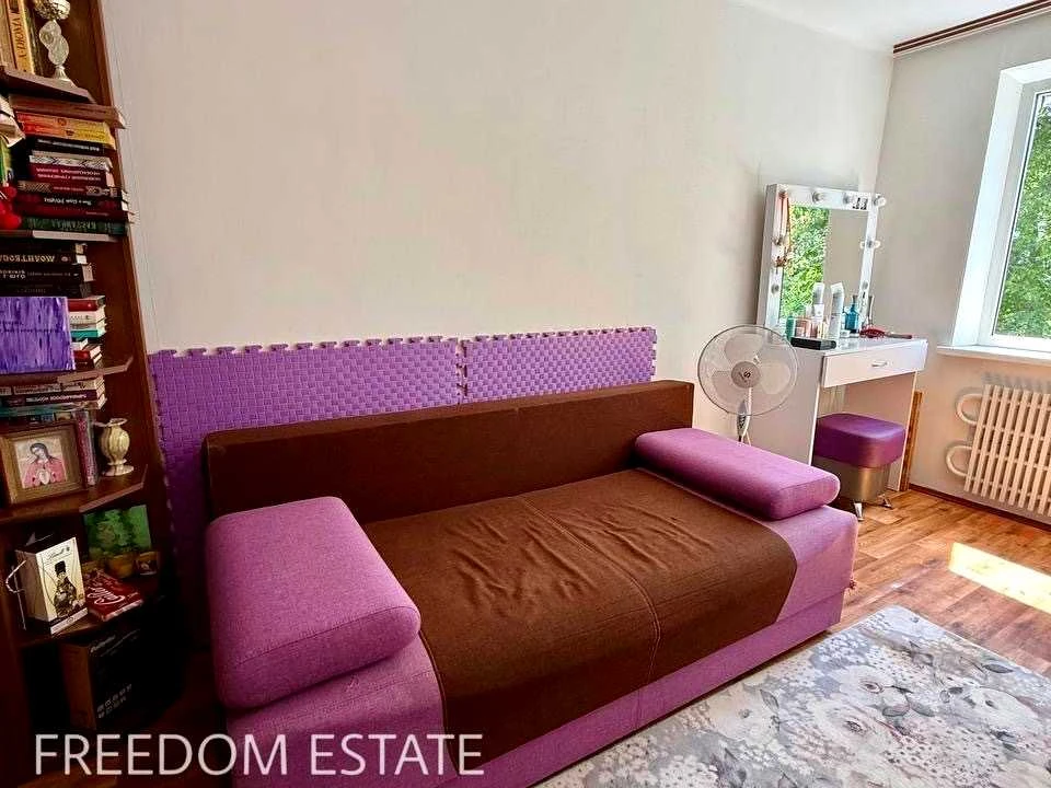 Apartment. Tractor Builders Avenue, Kharkiv