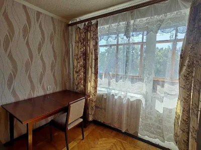 Продам 1-комнатную квартиру возле метро Салтовская