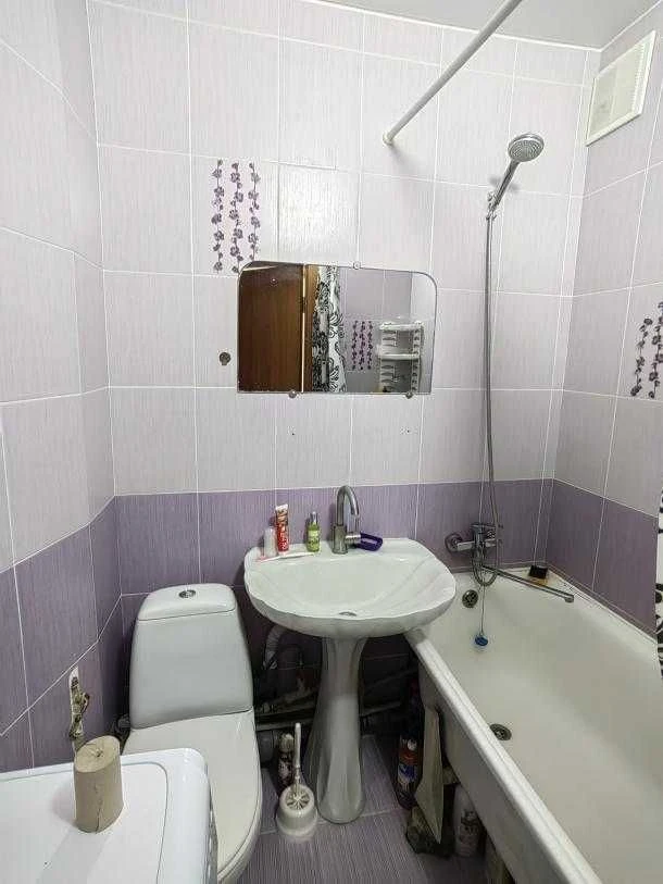 Продам 1-комнатную квартиру возле метро Салтовская