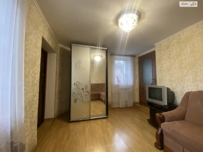 Довгострокова оренда кімнати