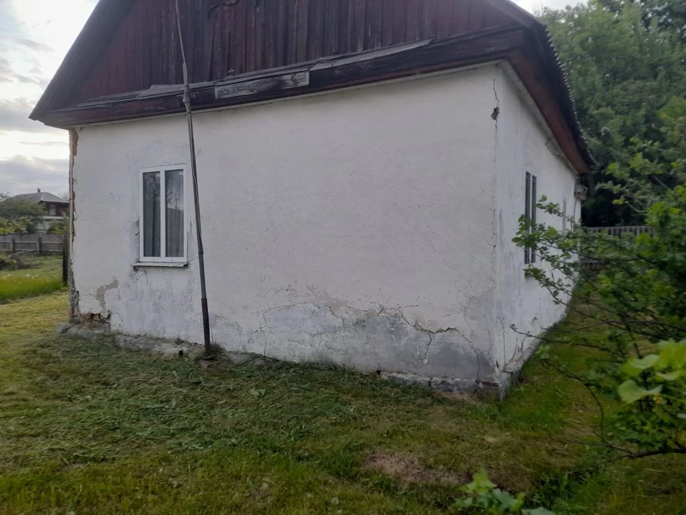 Продается участок с домом в городе Коростень, Житомирская область
