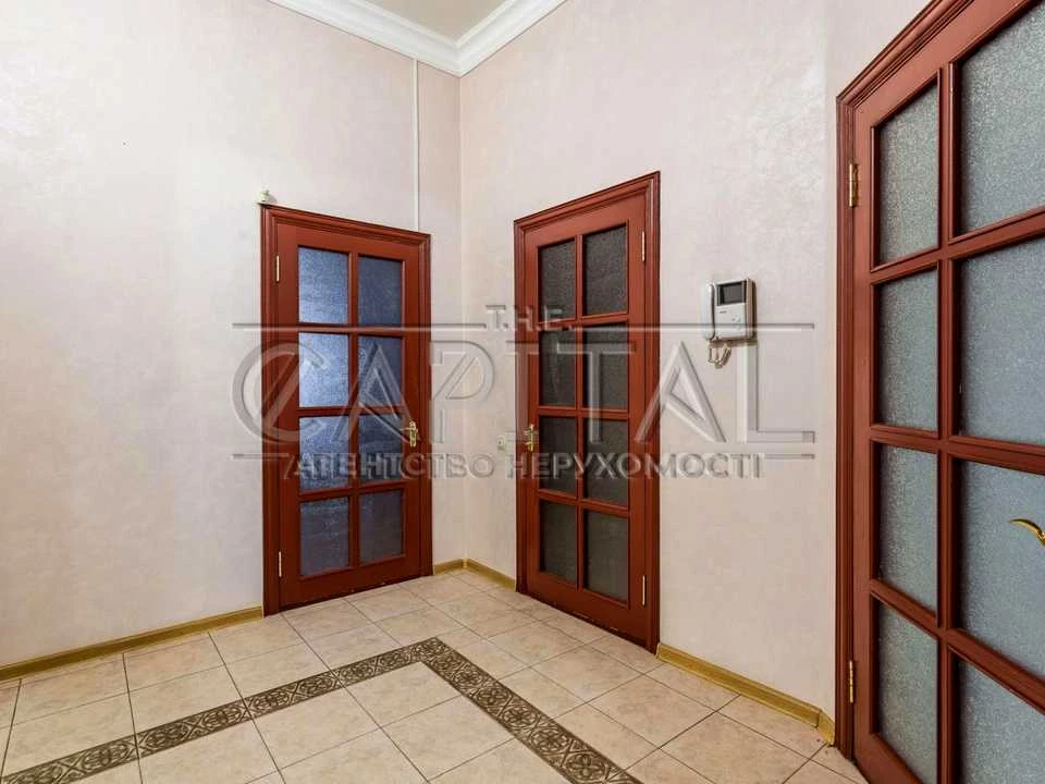 House. Kyiv, Yagitska st.