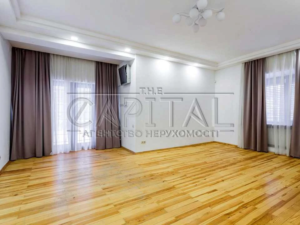 House. Kyiv, Yagitska st.