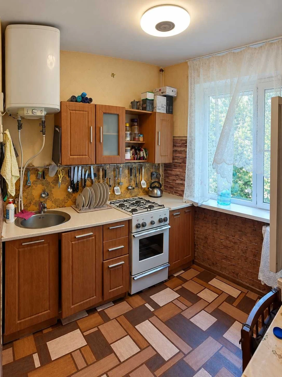 For Sale: 2-bedroom apartment near Mark Twain Park / Cheremushki