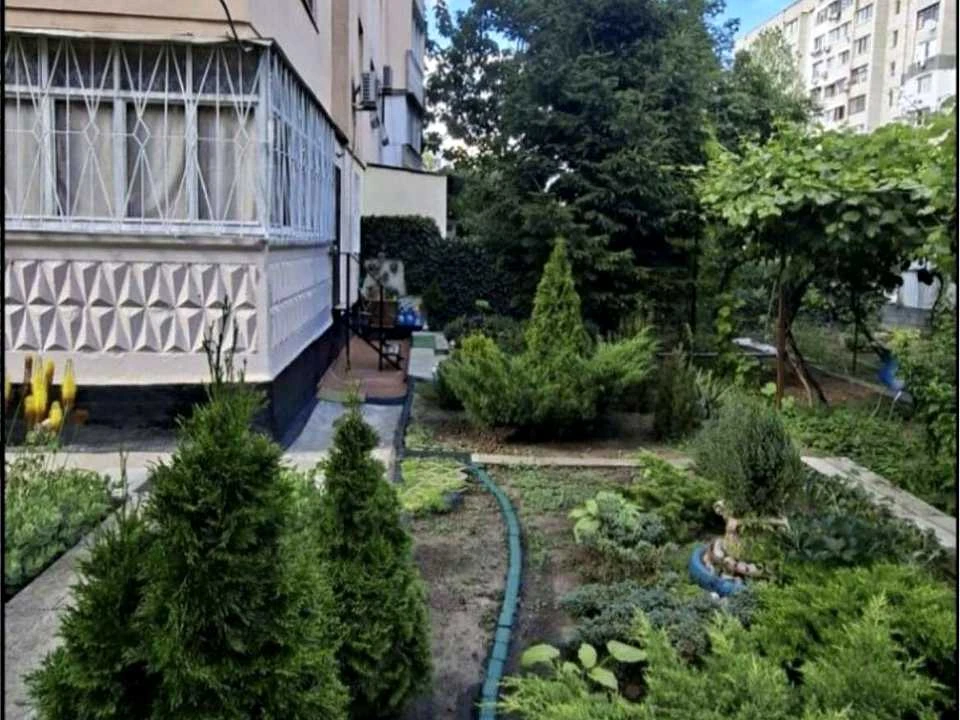 Apartment. Eugene Chiclenka st., Odessa