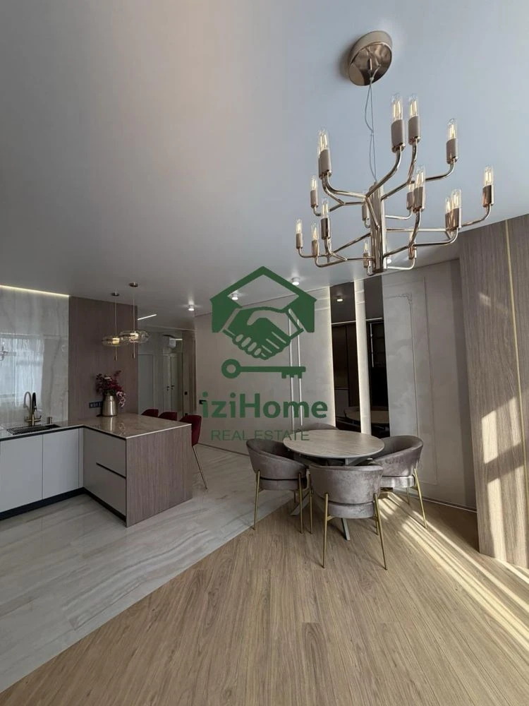 Three-room apartment on Kamarina! With designer expensive r