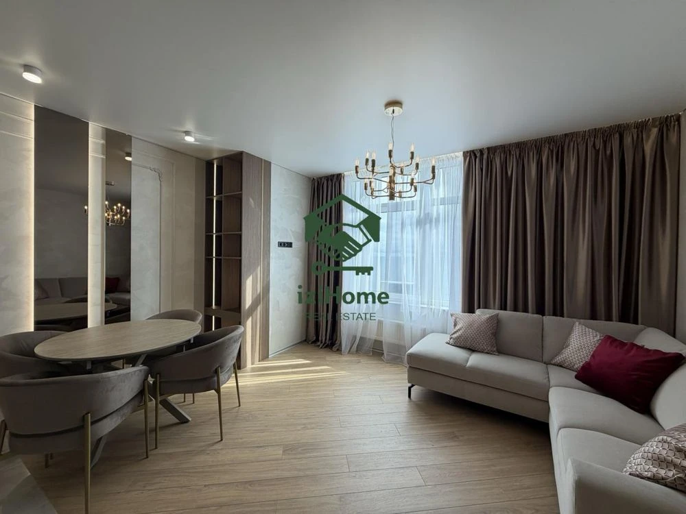 Three-room apartment on Kamarina! With designer expensive r