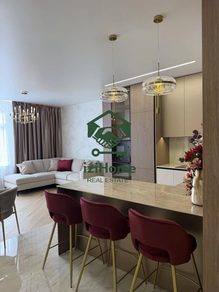 Three-room apartment on Kamarina! With designer expensive r
