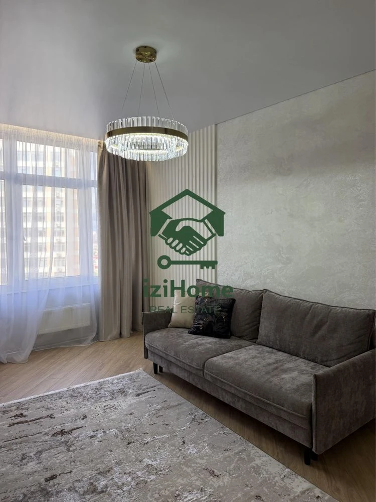 Three-room apartment on Kamarina! With designer expensive r