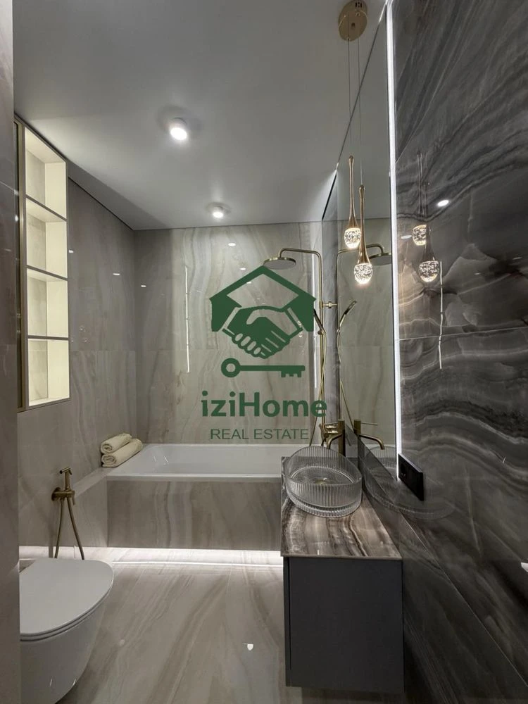 Three-room apartment on Kamarina! With designer expensive r