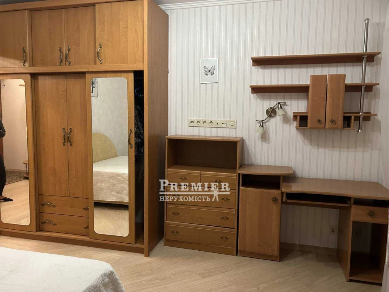 For Sale 2-room apartment with renovation and furniture on Bovalin