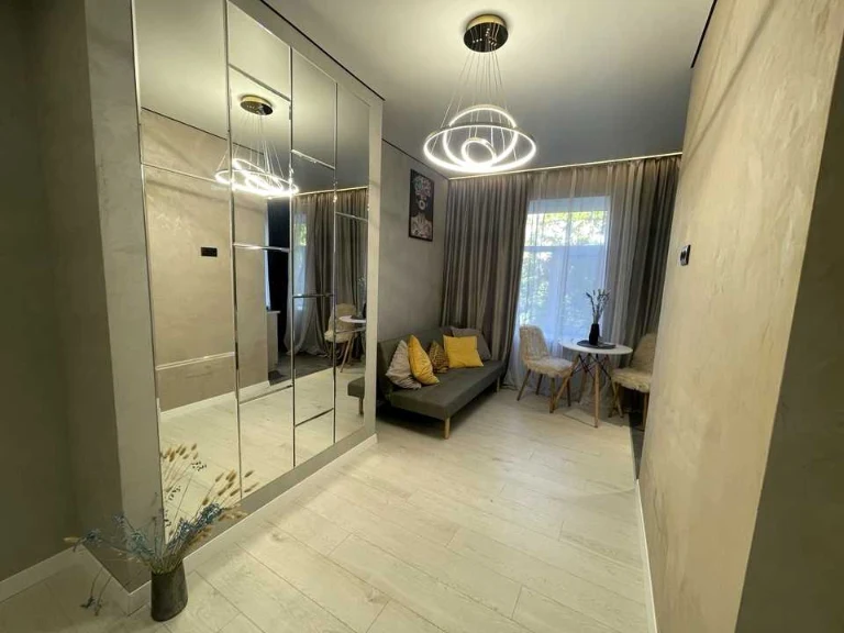 Apartment. Nikolaev, Arkasivska st.