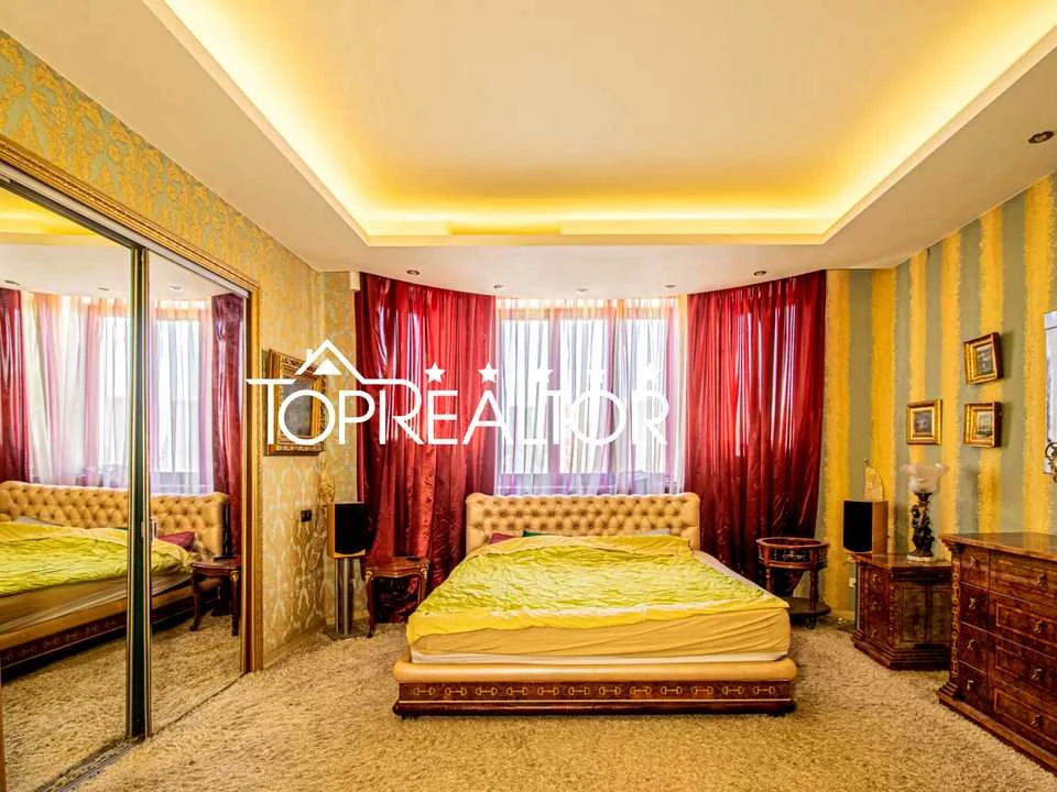 Apartment. Kharkiv, Kosmichna St.