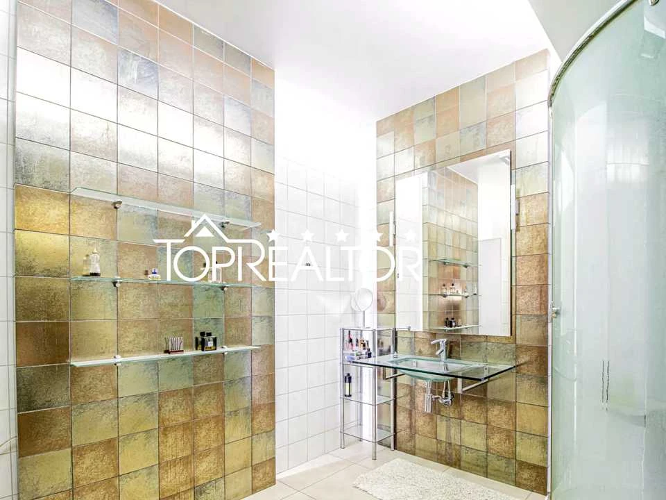 Apartment. Kharkiv, Kosmichna St.