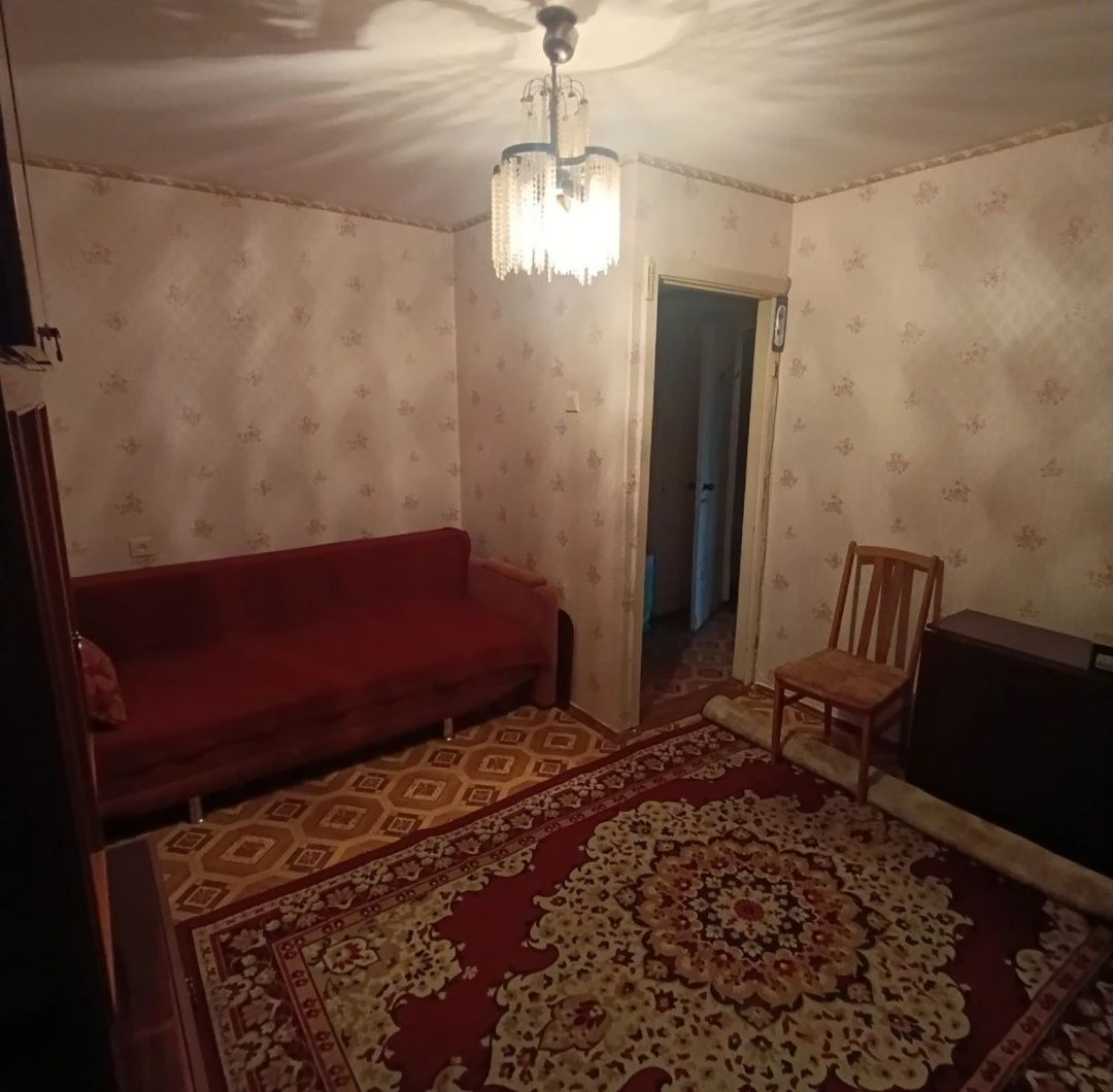 Продаю 2 кім квартиру Космонавтів, косметичний ремонт, мпв,