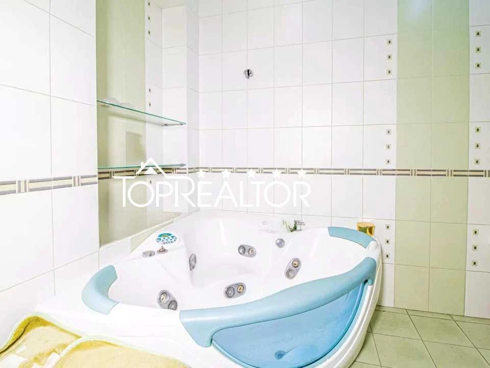 Apartment. Kharkiv, Kosmichna St.