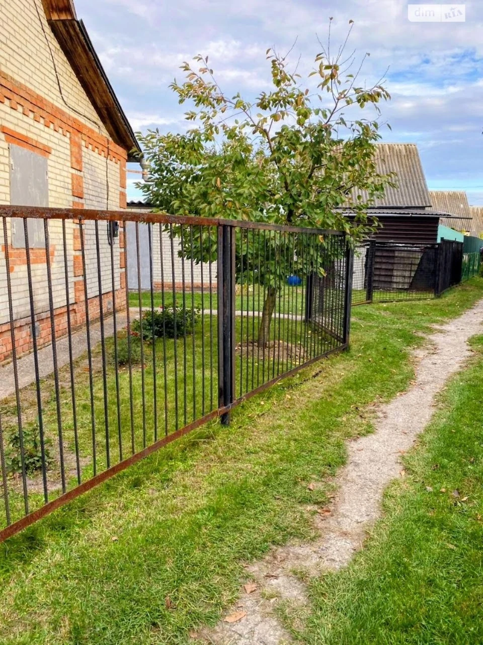 Продаж Ділянка під житлову забудову Баси