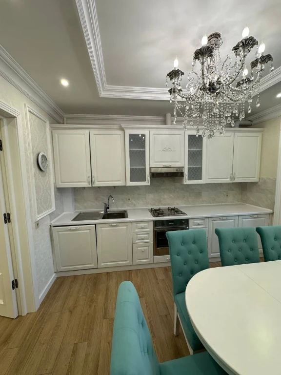 1353 USD per 1 sq m, 3 rooms, new building