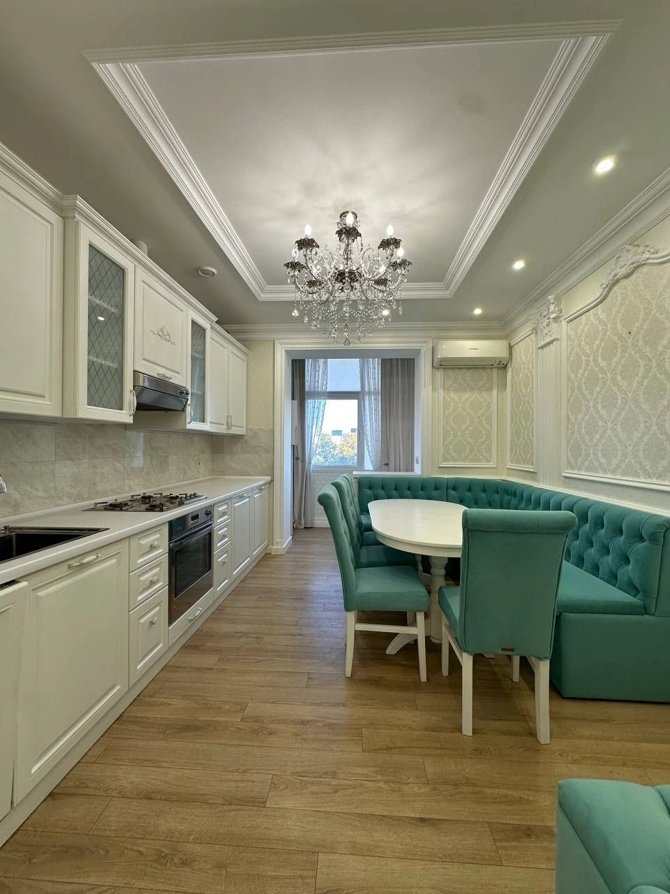 1353 USD per 1 sq m, 3 rooms, new building