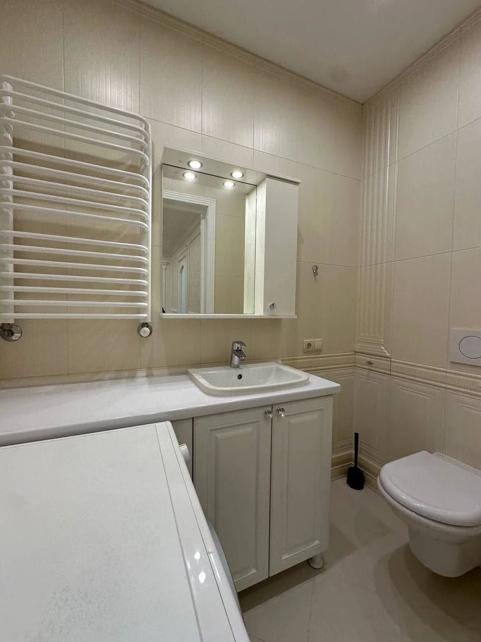 1353 USD per 1 sq m, 3 rooms, new building