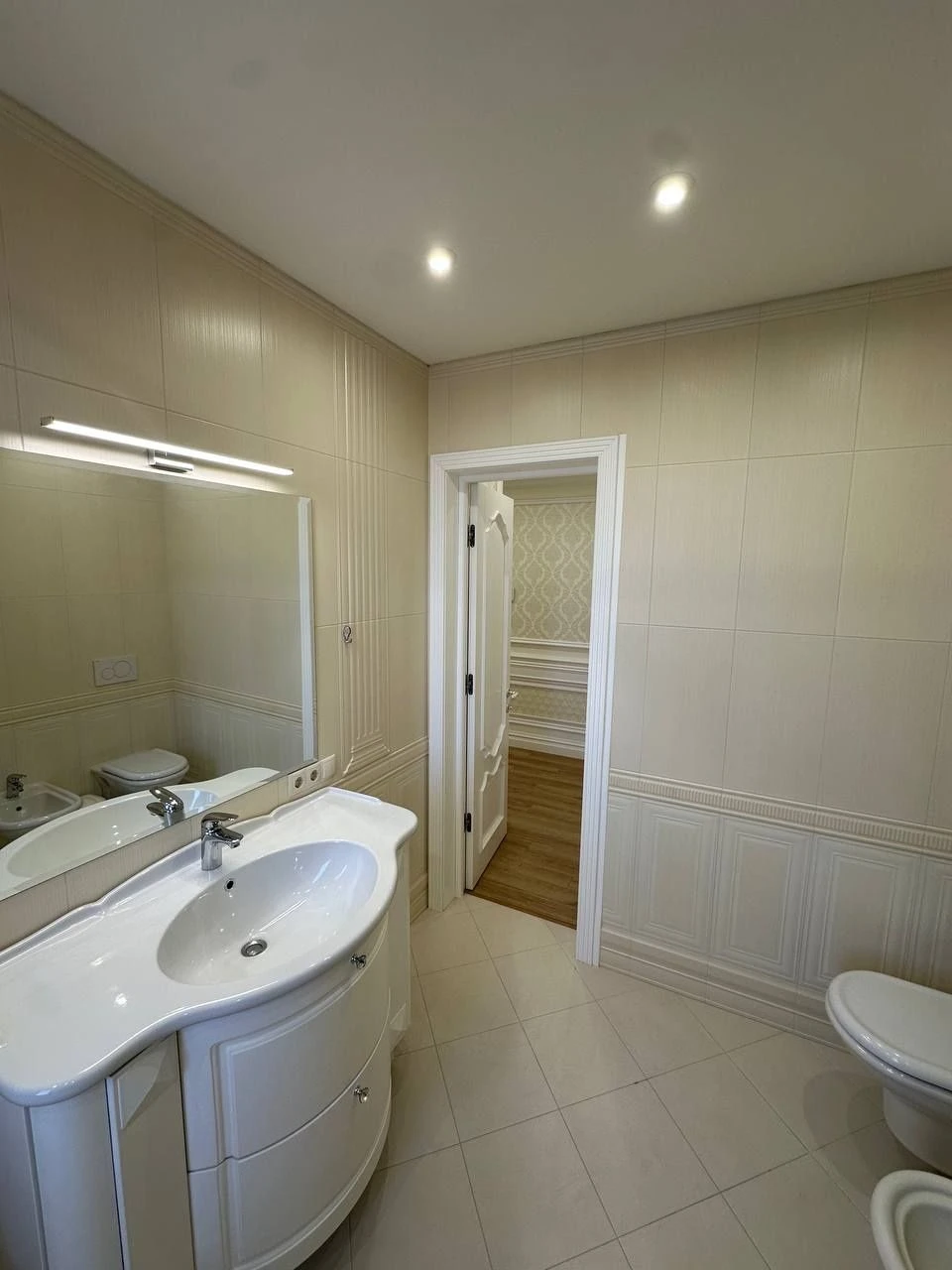 1353 USD per 1 sq m, 3 rooms, new building