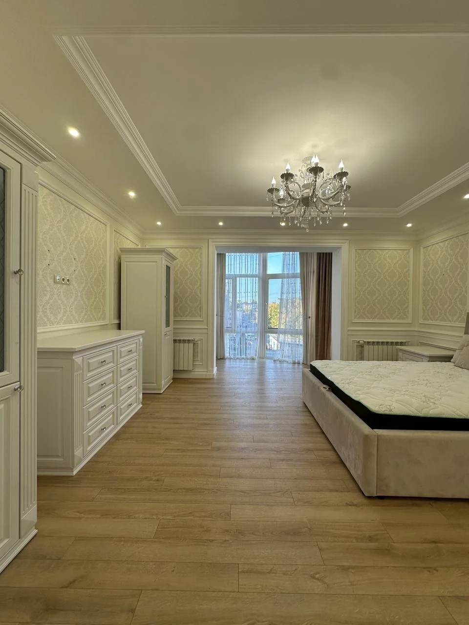 1353 USD per 1 sq m, 3 rooms, new building