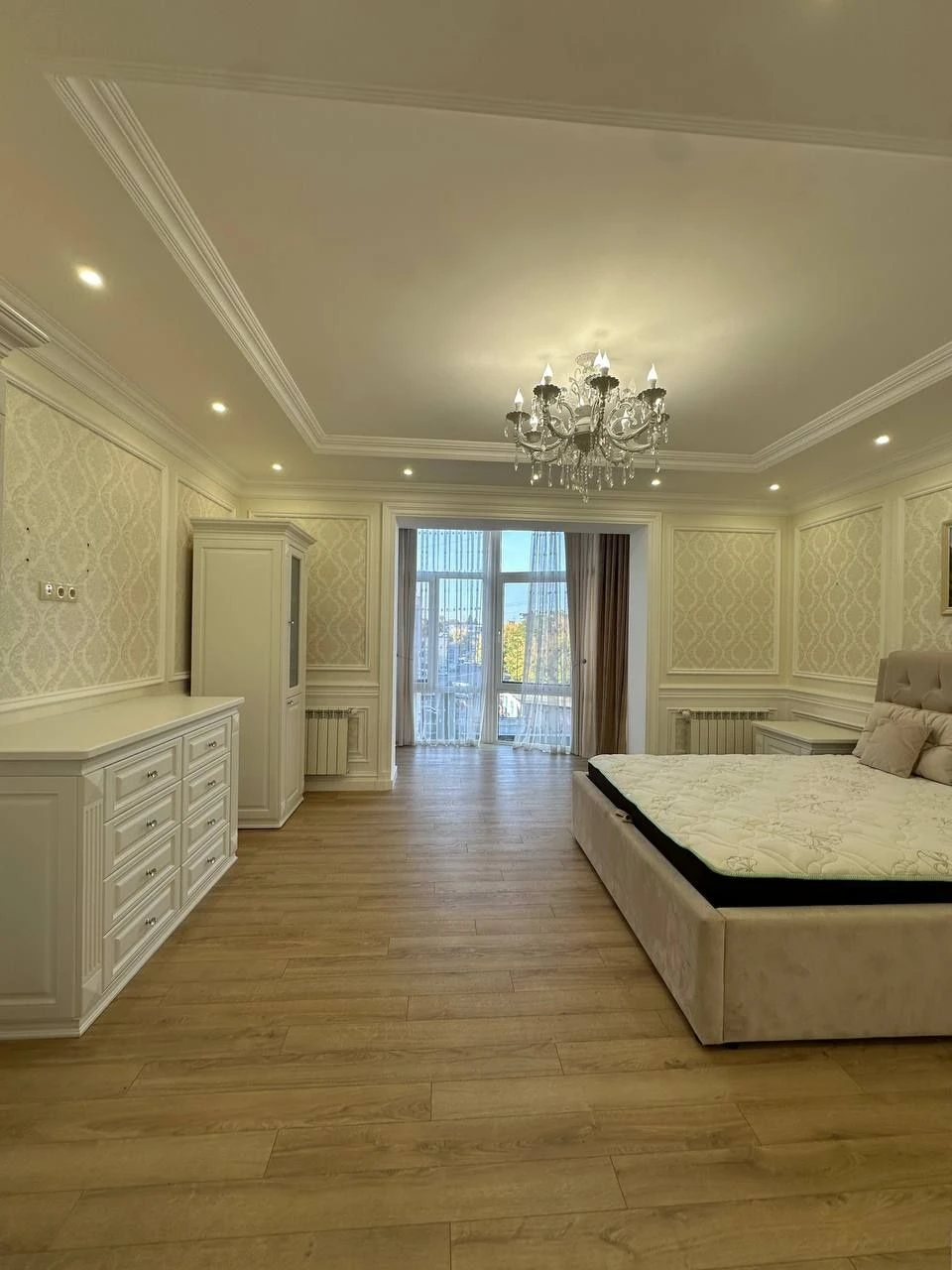 1353 USD per 1 sq m, 3 rooms, new building