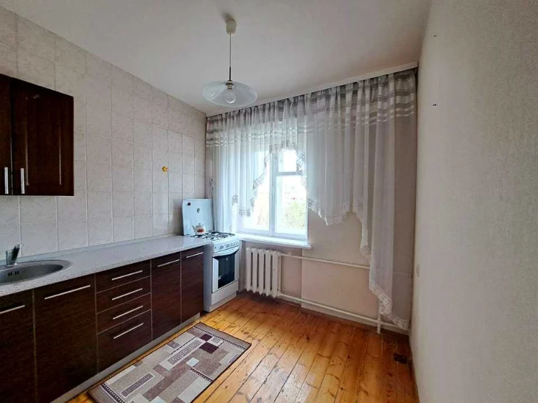 Apartment. Derevlyanska St.