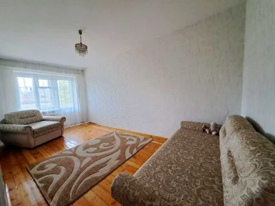 Apartment. Derevlyanska St.
