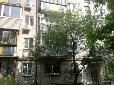 Apartment. Derevlyanska St.
