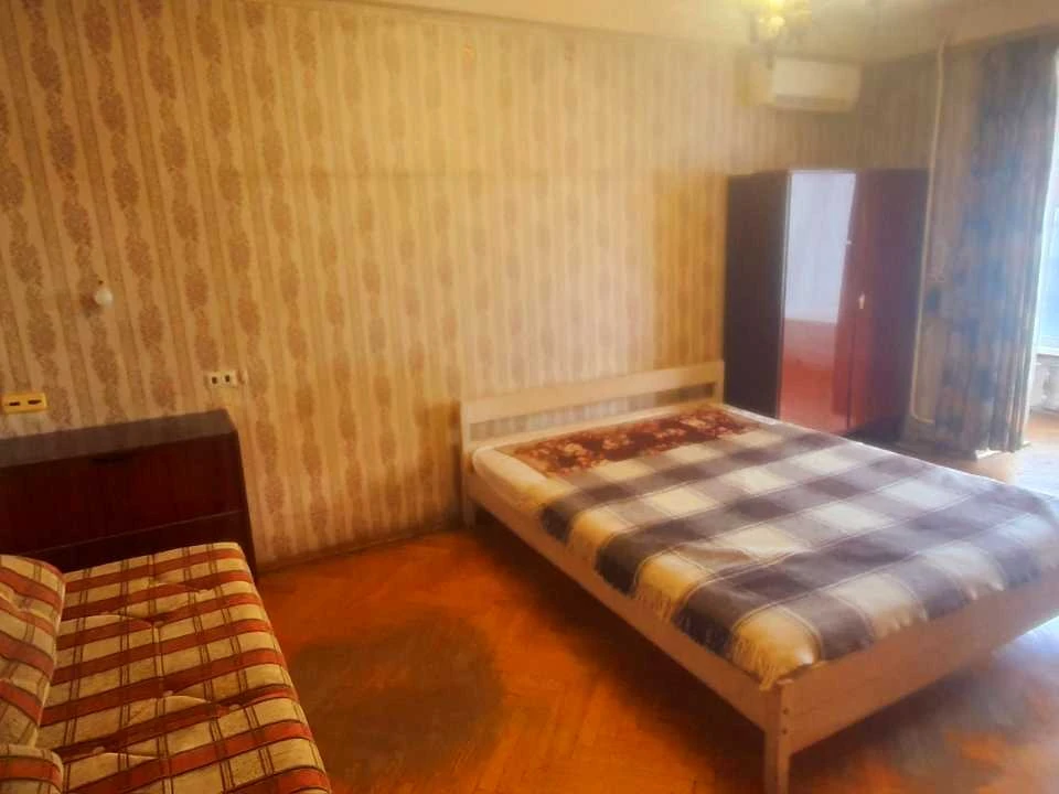 Квартира. Київ, Чоколівський бульвар