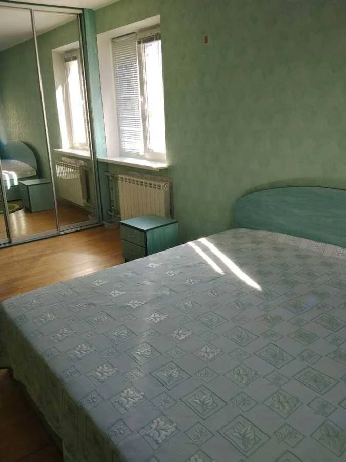 Здам довгостроково 3-к квартиру Київ, Дніпровський, Митропол