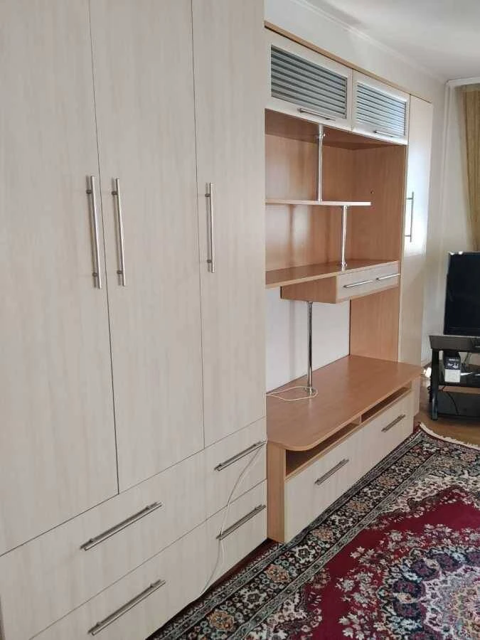 Здам довгостроково 3-к квартиру Київ, Дніпровський, Митропол