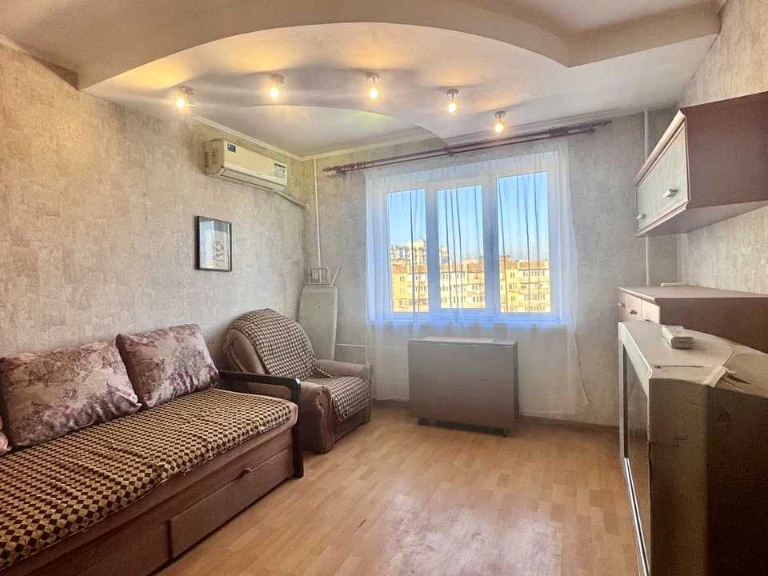 Apartment. Liskivska st, Kyiv