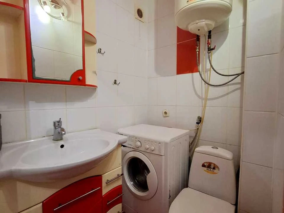 Apartment. Ovyruks'ka St., Kyiv
