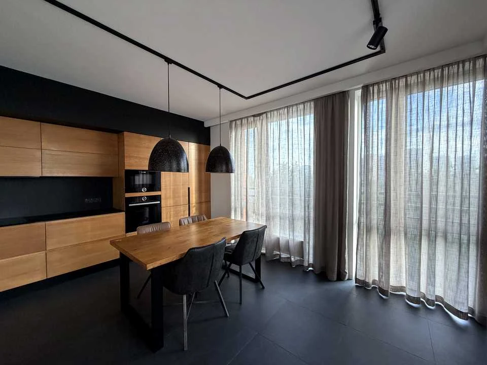 Apartment. Дніprovs'ka naberezhna vul.