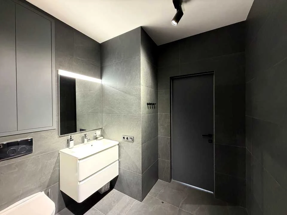Apartment. Дніprovs'ka naberezhna vul.