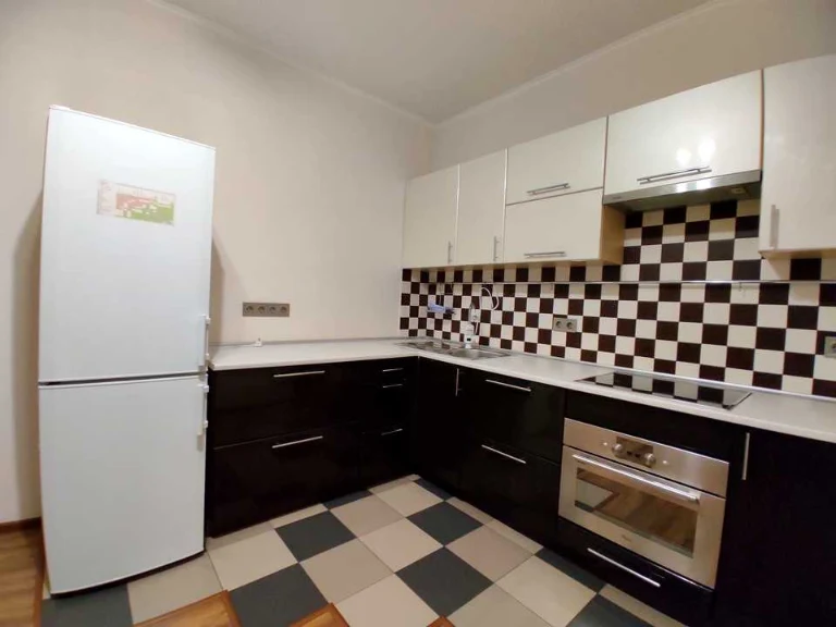 Apartment. Kyiv, Heroiv Polku "Azov" Street