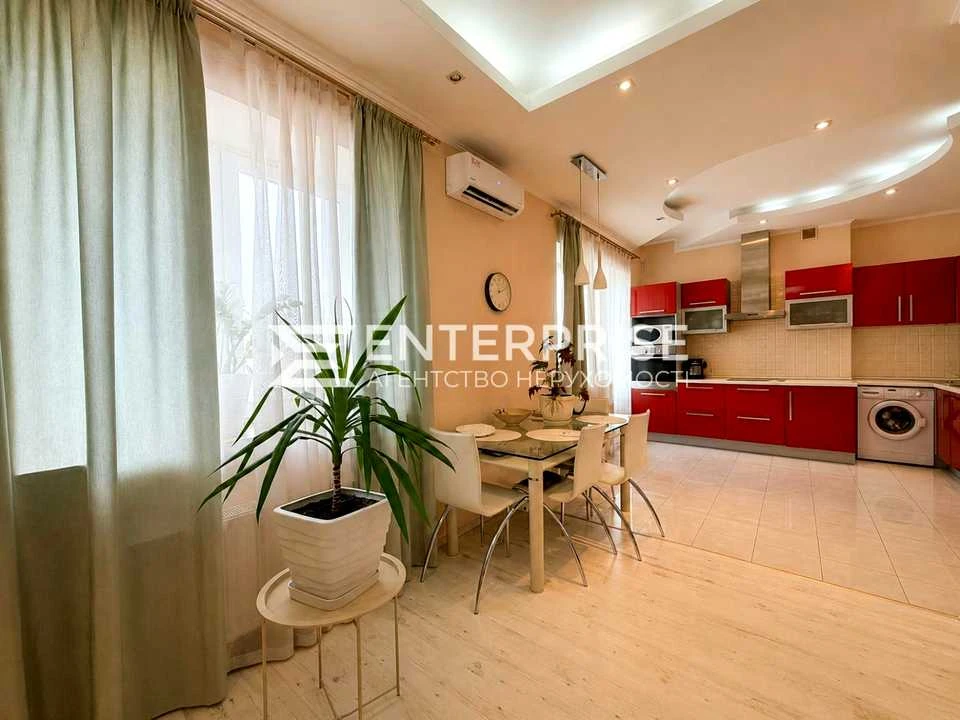 Apartment. Kyiv, Vyacheslav Chornovola st.