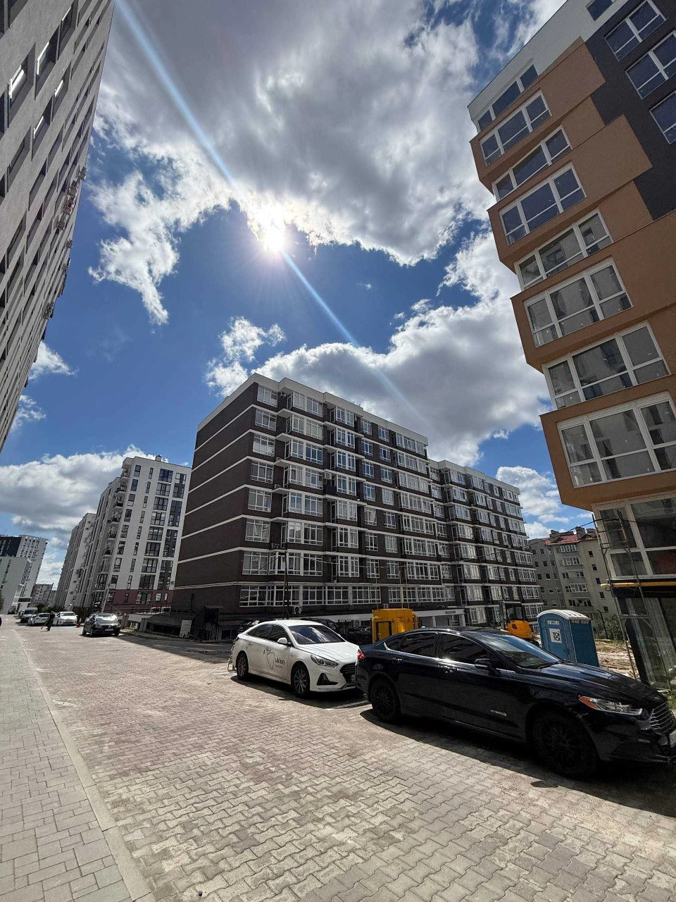 Sale of a 3-bedroom apartment in the "New Life" residential complex, Malogolos Street