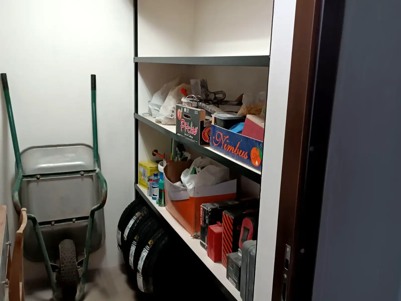 Продажа квартиры, 2-комнатной, 65 м² на 11-м этаже.