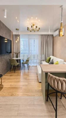 For Sale! Bargain! 2-bedroom apartment 51 sq m in French Quarter