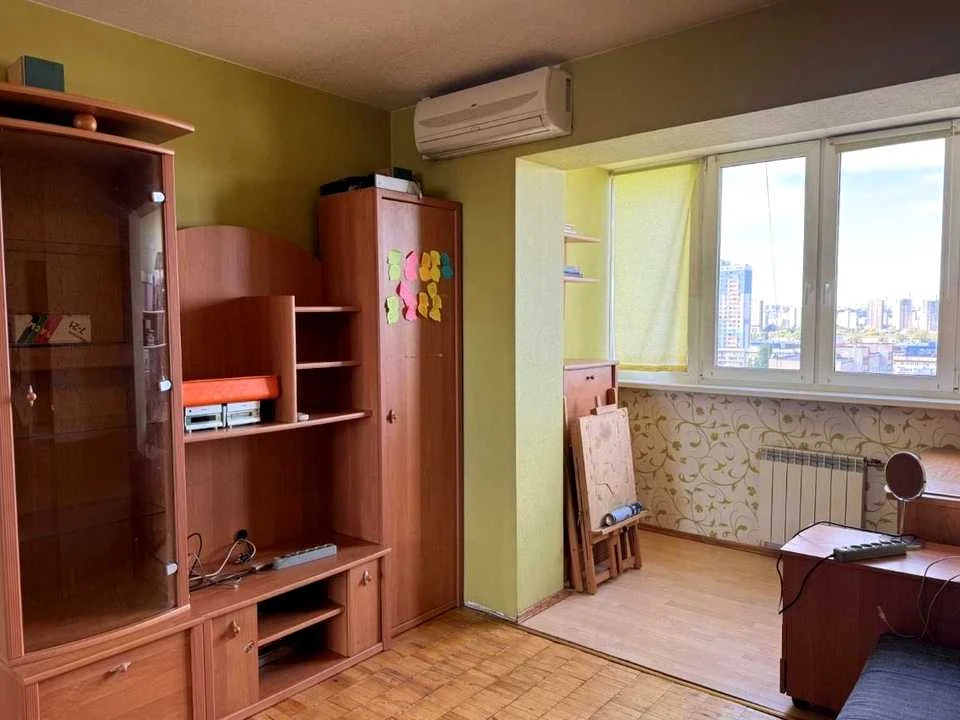Квартира. Київ, вулиця Героїв Дніпра