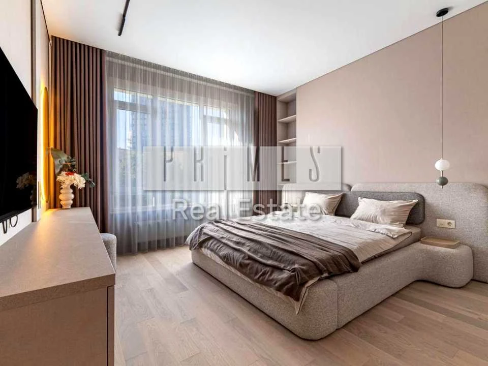 Apartment. Kyiv, Saperne Pole st.