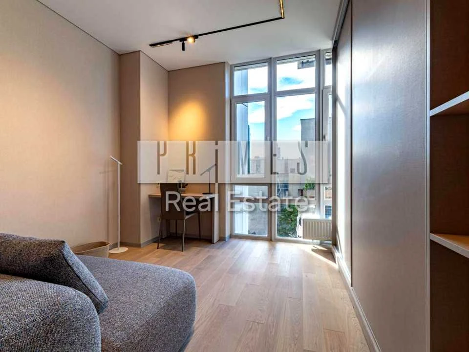 Apartment. Kyiv, Saperne Pole st.