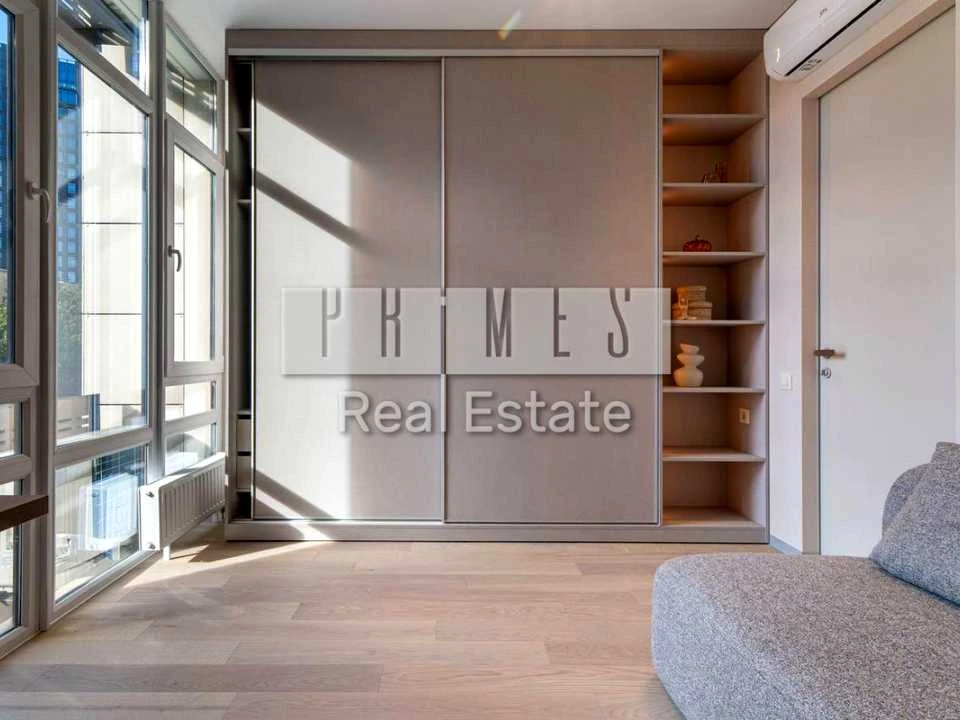 Apartment. Kyiv, Saperne Pole st.