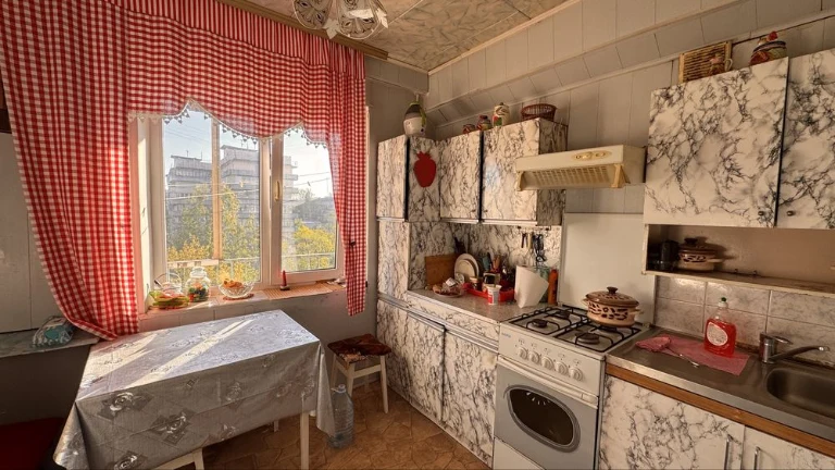 Cozy 2-room apartment on Obolonsky Prospect 10