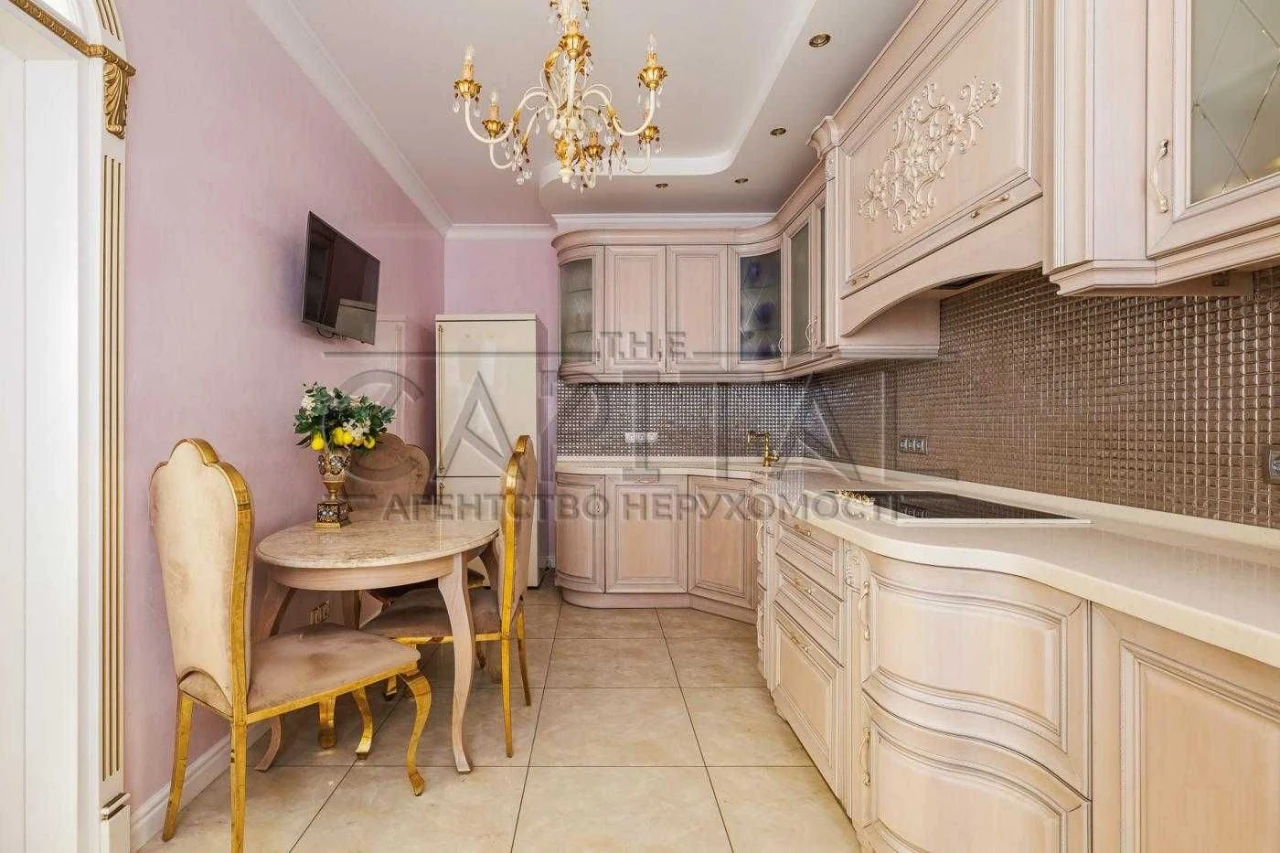 3-room apartment for sale in residential complex "Olymp" on Holosiivsky Prospect, 68