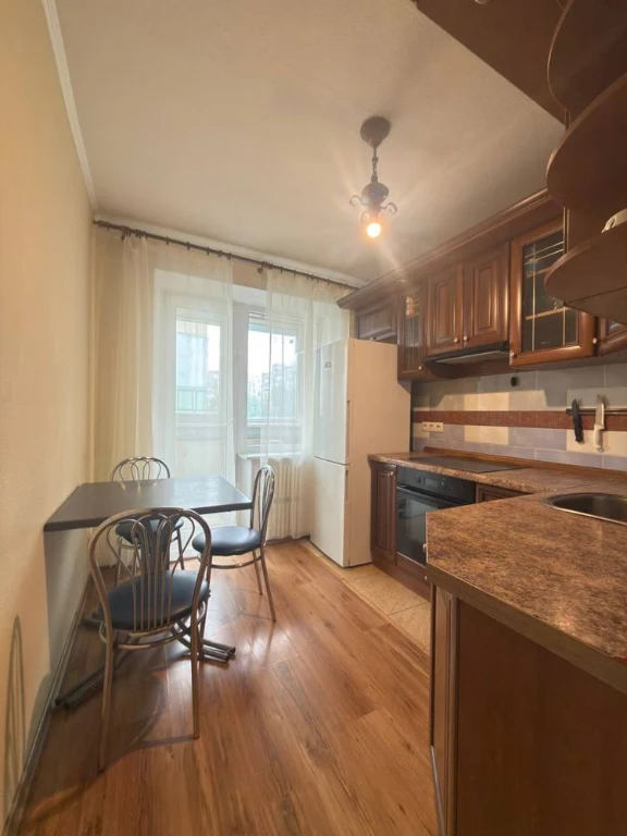 For sale 1-bedroom apartment on Minina Street, 1. Near Polya Avenue.